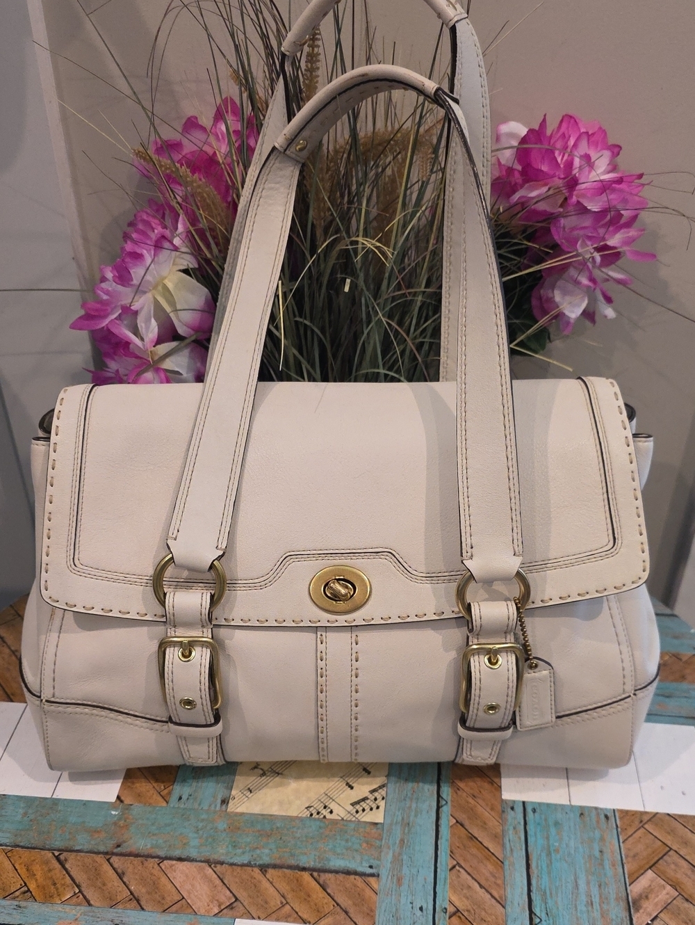 Coach Amazing Hampton Satchel With Beautiful Contrast Stitching Brass Hardware